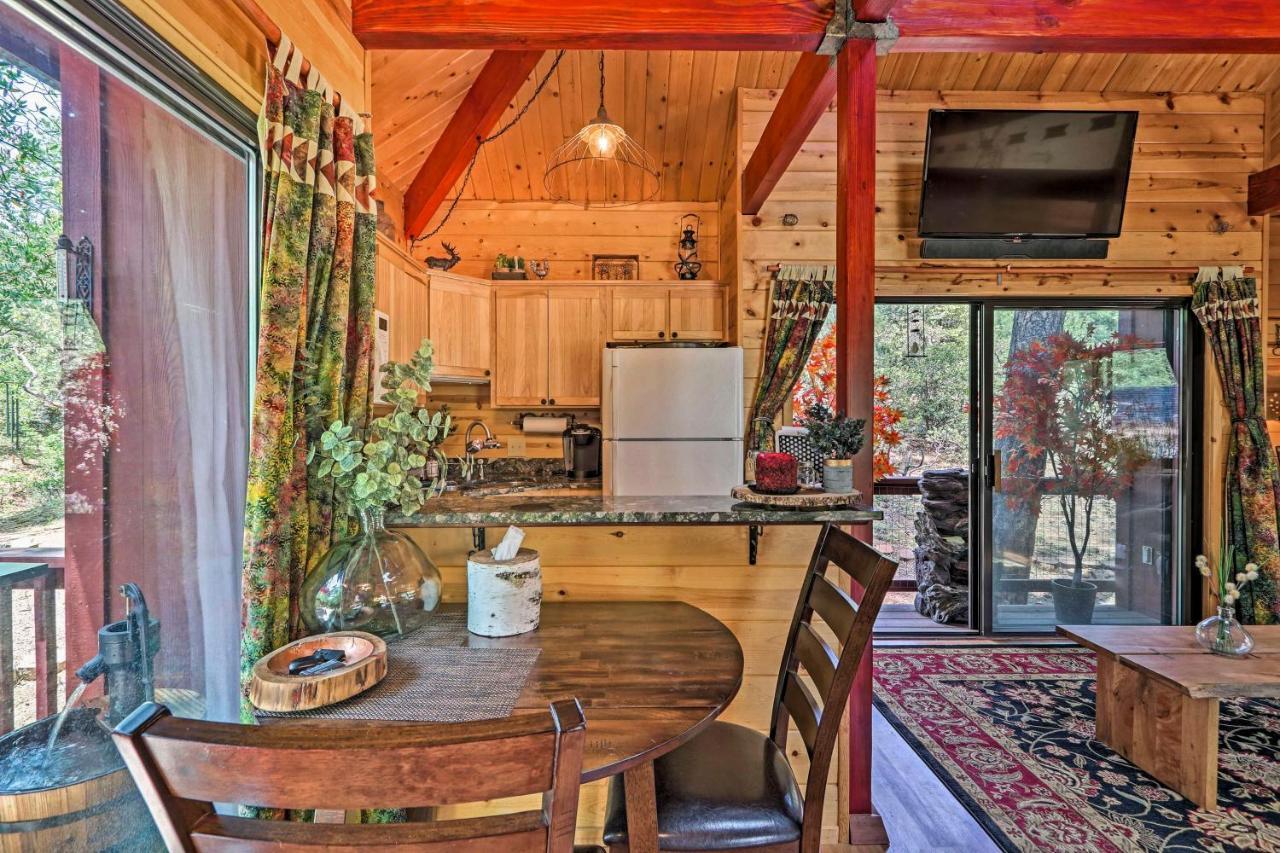 Romantic Strawberryandpine Studio Cabin With Deck! Kültér fotó
