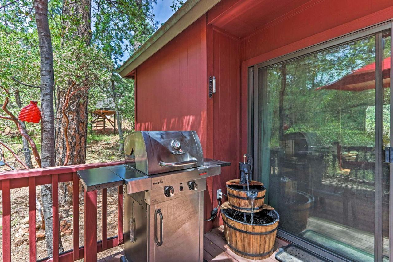 Romantic Strawberryandpine Studio Cabin With Deck! Kültér fotó